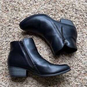 ESPIRIT Black Leather Ankle Booties women’s size 8